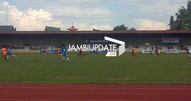 Pertandingan  gubernur cup 2016 antara Kota Jambi kontra Sarolangun (10/1)